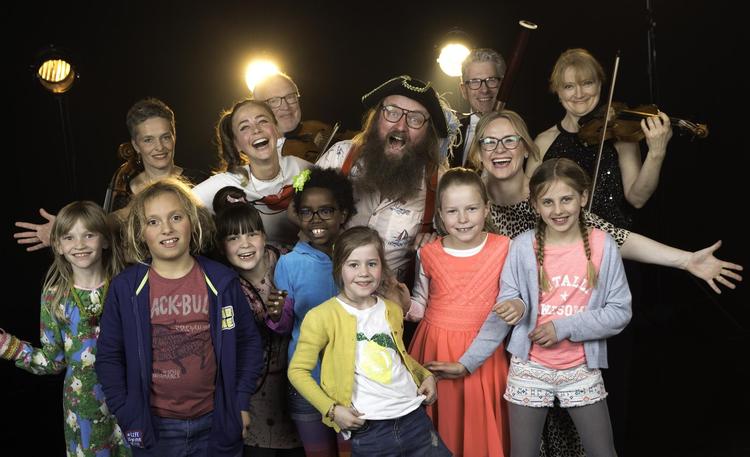 DRs Kor og Orkestre samt de populære Ramasjang-værter slår dørene op til en festlig DR Sommerfestival 10.-11. juni. 