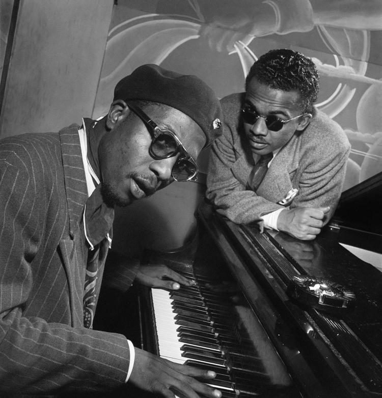 Thelonius Monk ville være fyldt 100 år i år. Her ses han med trompetist Howard McGhee på Minton's Playhouse in New York i 1947. 