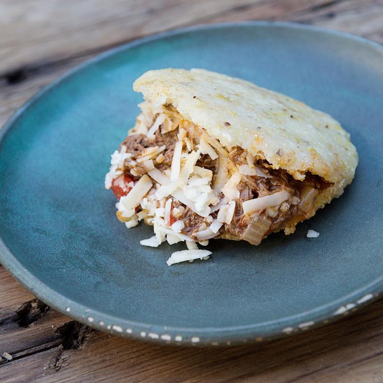 Der er smagsoplevelser fra hele verden på Haven. Taller serverer for eksempel venezuelanske arepas – det vil sige majsfladbrød med fyld. 