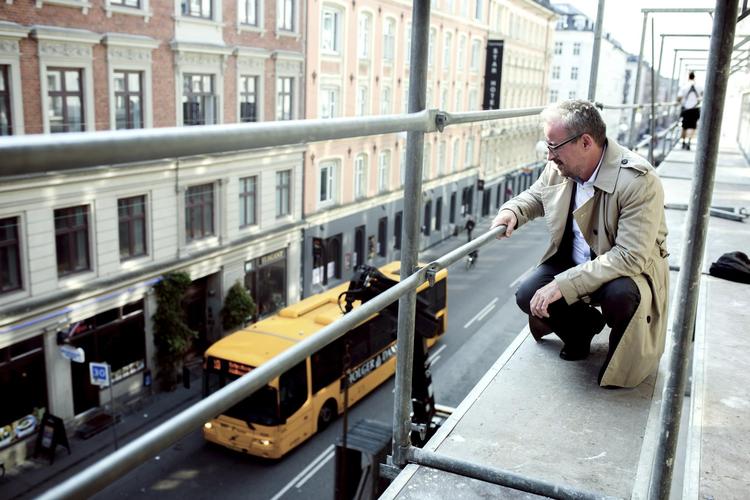 Rane Willerslev bor på Amager, men Vesterbro er hans yndlingskvarter. Bare ikke lige for enden af Istedgade, hvor det lugter slemt ved indgangen til Hovedbanegården. »Det kan decideret stinke af pis. Det er ulækkert«. 