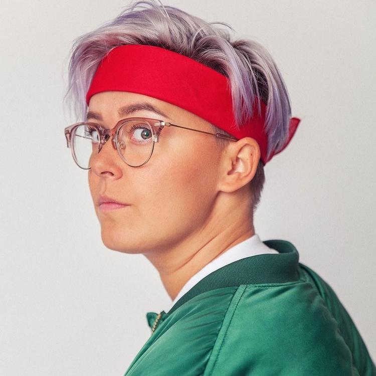 Det spirende talent Moody spiller en blanding af pop. r'n'b og elektronisk musik. Torsdag aften spiller hun koncert sammen med elektroniske Sekuioa.  