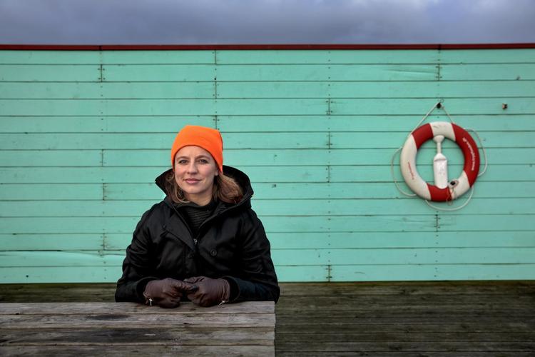 Når Maria Faust ikke bader på Helgoland, spiller hun saxofon. Under Vinterjazz kan hun opleves på onsdag i Eliaskirken på Vesterbro. 