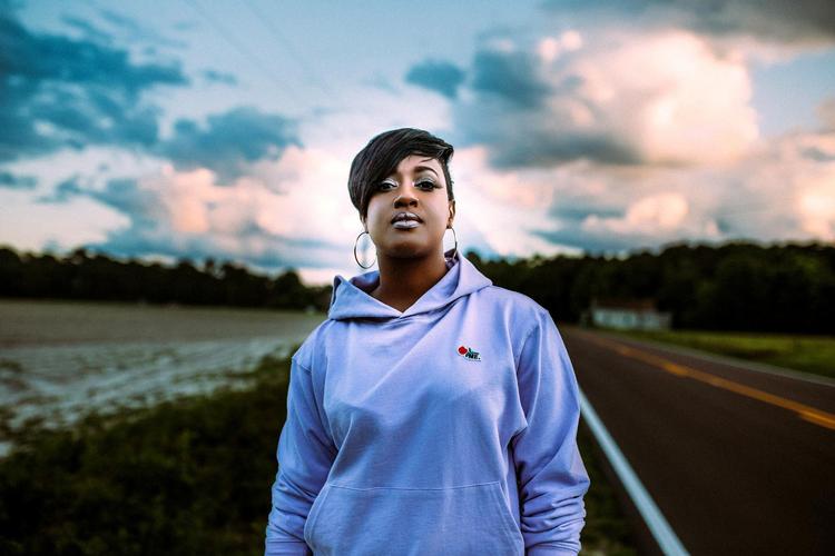 Rapsody, hvis borgerlige navn er Marlanna Evans, blev opdaget som raptalent i sin high school-tid. For nylig var hun grammynomineret for sin kunst. Chris Charles