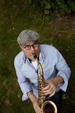 1958 var året, hvor både Prince, Madonna, Michael Jackson og Kate Bush blev født. Nu hyldes de, når saxofonisten og jazz-entreprenøren Benjamin Koppel indtager scenen torsdag 26. april.  Arkivfoto: Finn Frandsen