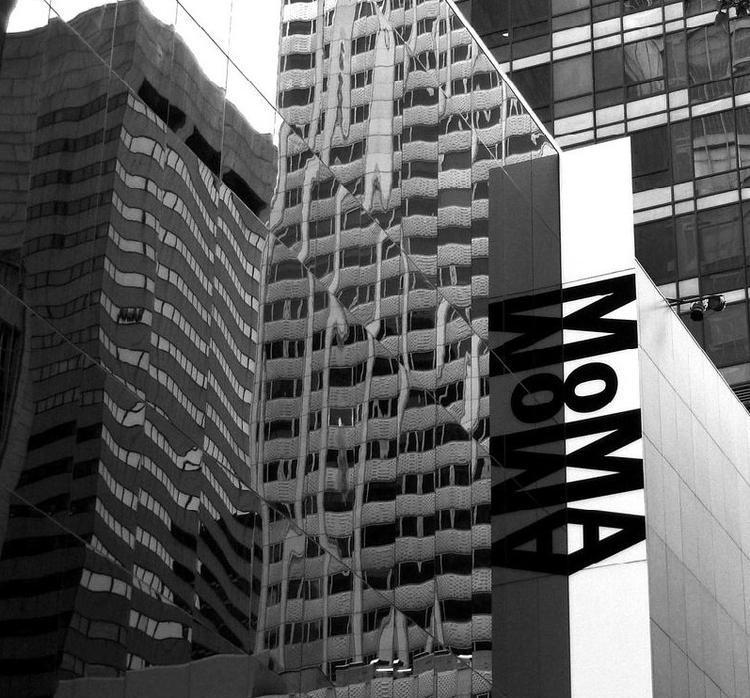 MoMa - Museum of Modern Art i New York har brugt sit logo siden 1967. Nu kommer en tebar lige tæt nok på en kopi, mener museet. Tony the Misfit / creative commons