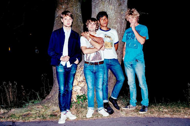 Duoen DIET byder på 80’er-nostalgi, som kan opleves hos Pumpehuset i morgen aften. Rasmus Laurvig