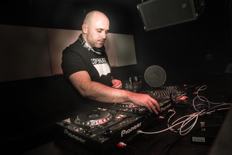 »Hvor det før var en fest, er det nu blevet en festival«, siger dj Tim Andresen om Distortion.  Ewald Munksgaard Hansen