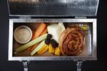 Smör præsenterer mange gode ideer i deres smørrebrød. Men ambitionen knækker, når bagværket er købt i lagkagehuset, og lydtapetet er melodigrandprixhits. Martin Lehmann