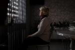 Den 61-årige pensionist Halyna kunne ikke sove det første år efter at være blevet voldtaget, fortæller hun. Når hun lukkede øjnene, så hun for sig, hvordan russiske soldater kom til hendes hus. Men hun har ikke råd til at flytte. Foto: Nicole Tung/Ritzau Scanpix