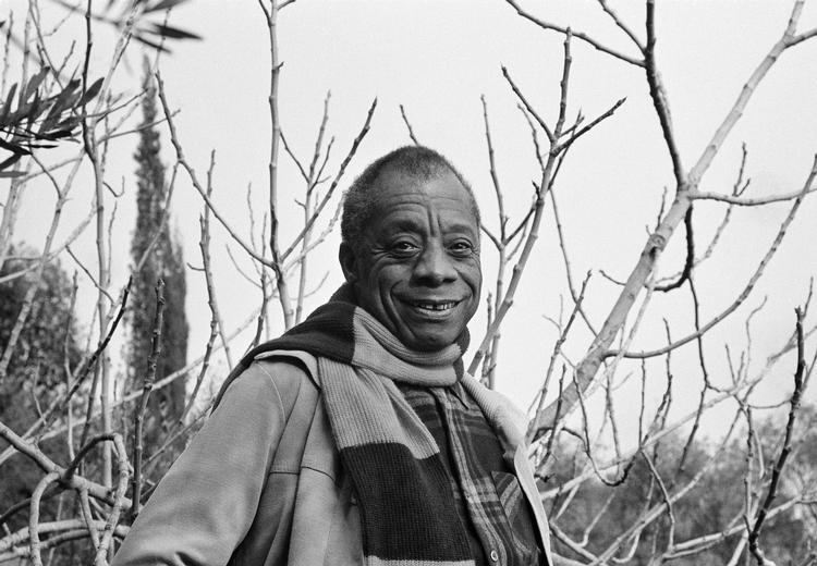 James Baldwin i Sydfrankrig, hvor han boede de sidste 17 år af sit liv. Han var engageret forfatter og meningsdanner til det sidste. Foto: /Ritzau Scanpix