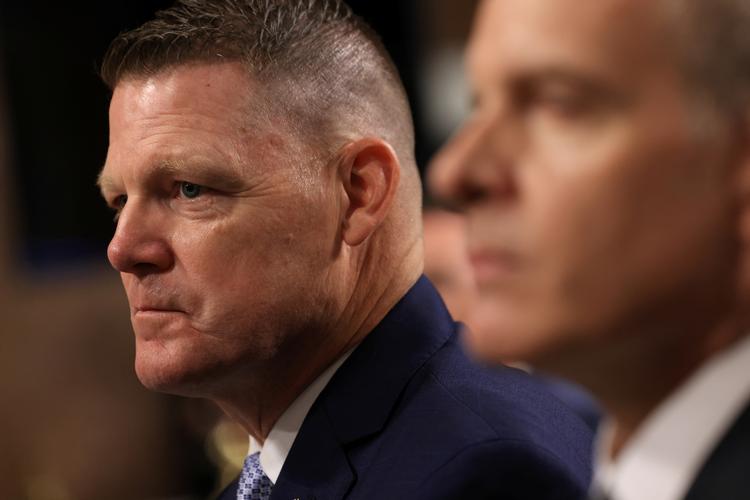   Fungerende direktør for USA's Secret Service, Ronald L. Rowe, Jr., aflægger under endnu en høring i senatet om de fatale svigt, der ledte til skudattentatet mof Donald Trump 13. juli.  Foto: Kevin Mohatt/Ritzau Scanpix