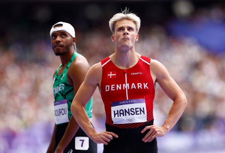 Simon Hansen fik et chok, da han kiggede op på storskærmen på Stade de France og så sin tid efter de 100 meter. Foto: Alina Smutko/Ritzau Scanpix