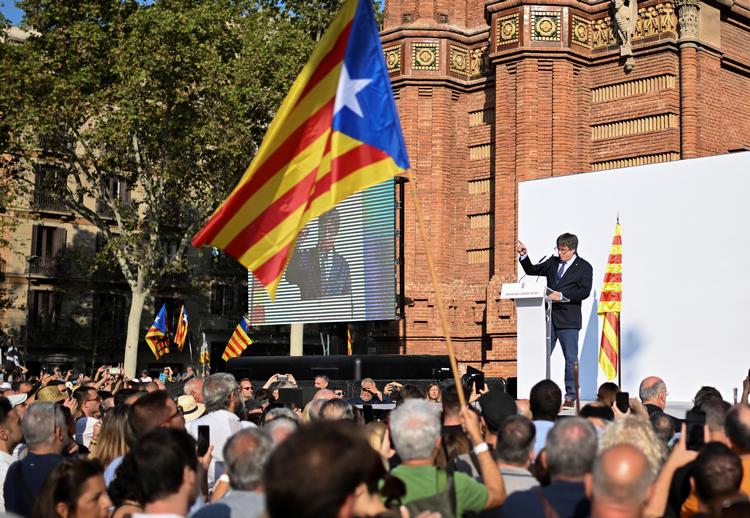 Carles Puigdemont har ikke sat sine ben på spansk jord, siden han i 2017 blev krævet anholdt for sin rolle i regionens forsøg på at løsrive sig. Foto: Lorena Sopena/Ritzau Scanpix