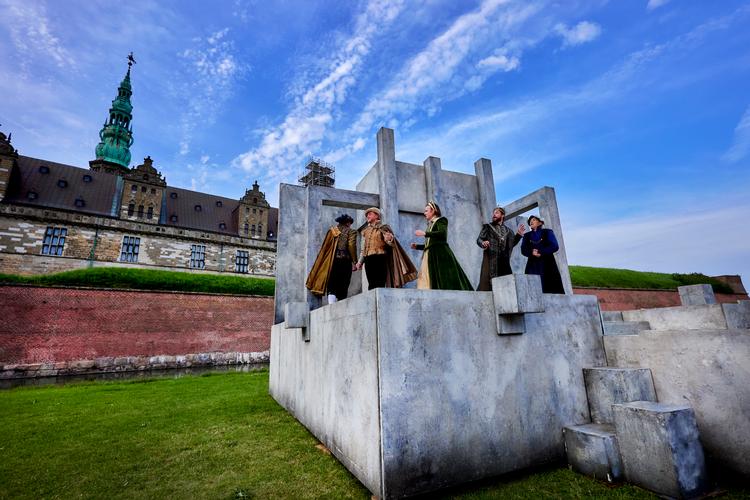 Intet har nogensinde foregået her, men Kronborg og Hamlet hænger uløseligt sammen i fantasien. Foto: Bo Nymann
