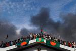 Efter storm på premierministerens palads blev parlamentet i Bangladesh tirsdag opløst. Foto: K M Asad/Ritzau Scanpix