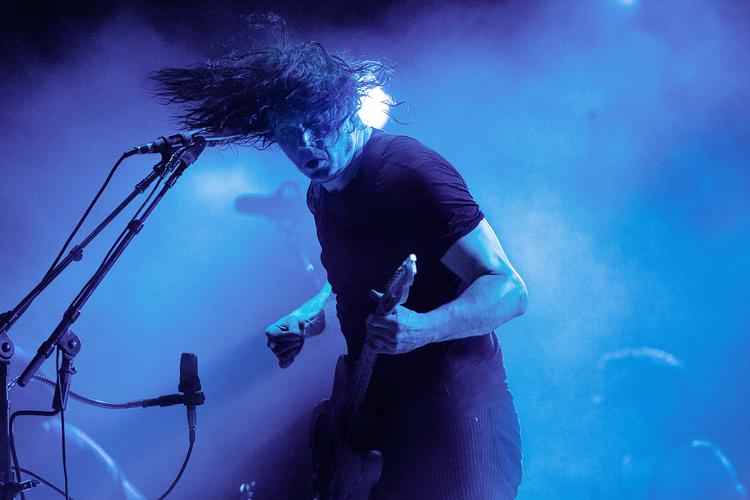 Jack White valgte at stille en række urimelige krav i forhold til fotografering af koncerten på Syd for solen. Dem har vi på Politiken valgt ikke at efterkomme, og bringer derfor et arkivfoto fra hans koncert på Roskilde Festival 2014. Foto: Peter Klint
