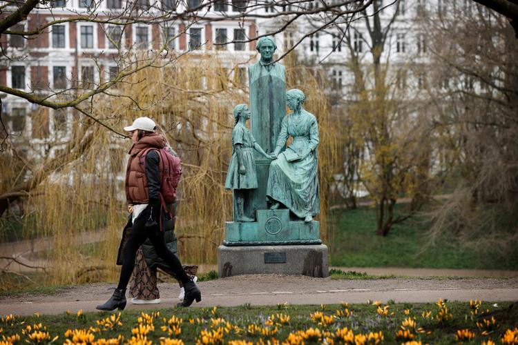 Flere kvinder skal hyldes med statuer i det offentlige rum, mener kulturminister Jakob Engel-Schmidt (M).  Foto: Jens Dresling