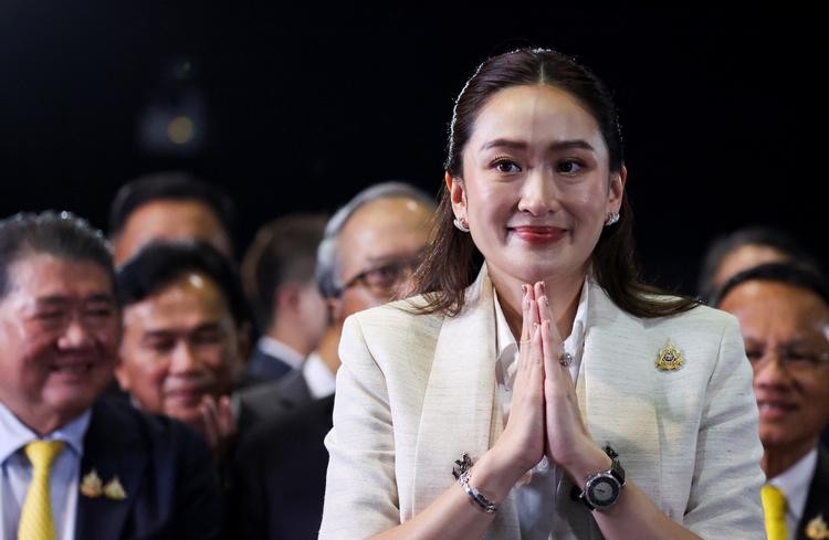 Paetongtarn Shinawatra signalerer taknemmelighed efter at være blevet udpeget som Thailands yngste premierminister nogensinde 16. august 2024.  Foto: Chalinee Thirasupa/Ritzau Scanpix