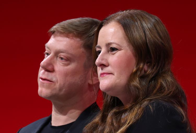 Janine Wissler og Martin Schirdewan vil ikke genopstille, når der er kongres i Die Linke til oktober. Foto: Karl-josef Hildenbrand/Ritzau Scanpix