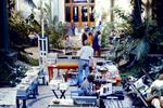 Her på Glyptoteket blev den første danske elektroniske koncert afholdt i 1972. Bag koncerten stod Muzikzag alias Gunner Møller Pedersen og Fuzzy, der lavede flere elektroniske performances i de efterfølgende år. Billedet stammer fra en af deres koncerter i Palmehaven. Foto: Privatfoto/Strøm