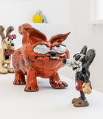 Måske for første gang i historien møder Garfield Mickey Mouse på Peach Corner. Garfield har taget en ordentlig luns af Mickeys øre.  Foto: Ole Akhøj