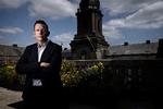     Politiker Rasmus Stoklund (S) er aktuel med bogen 'Ingen over Domstolen'.    Foto: Martin Lehmann