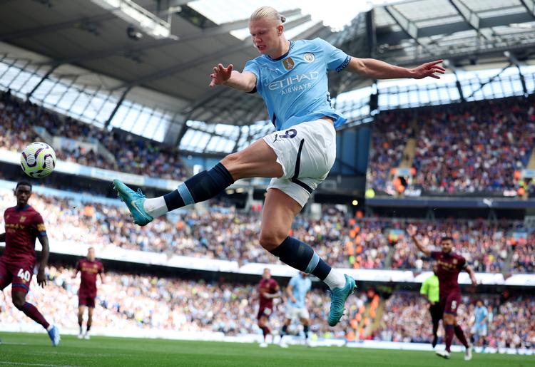 Norske Erling Haaland er kommet flyvende fra start i den nye sæson i Premier League. Lørdag scorede han hattrick mod Ipswich, da Manchester City vandt 4-1. Foto: Phil Noble/Ritzau Scanpix