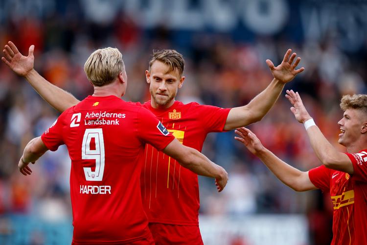 FCN's Marcus Ingvartsen scorede et kongemål mod FCK med venstrebenet efter bare fem minutters spil. Foto: Jens Dresling