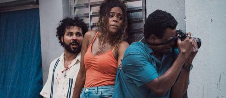Det går hårdt til, når bandekrigen raser i bydelen Cidade de Deus i Rio de Janeiro.  Foto: Max