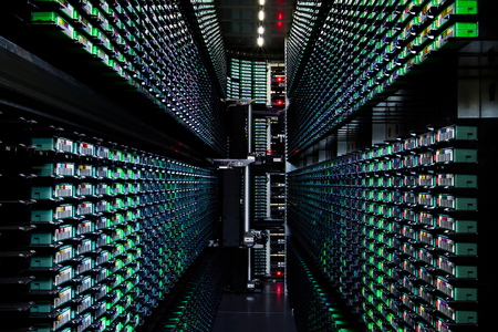 Datacentre kræver enormt meget vand. Det bør udnyttes til at få styr på techgiganterne.  Foto: Pr-foto