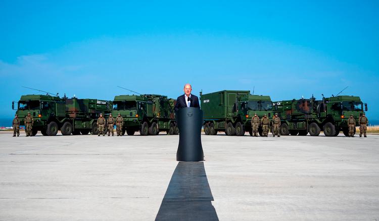 Efter russernes invasion af Ukraine bedyrede den tyske forbundskansler Olaf Scholz, at nu skiftede landet kurs i forhold til Putin-regimet. Arkivfoto: Daniel Bockwoldt/Ritzau Scanpix Foto: Daniel Bockwoldt /Ritzau Scanpix