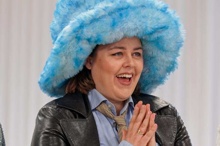 Både Jada og dommerne var vilde med mange af designernes kreationer i andet afsnit af designkonkurrencen ’Danmarks næste tøjdesigner’. Men noget gik helt galt.  Foto: Monday