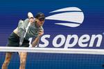 Den 23-årige verdensetter Jannik Sinner skal nu møde amerikaneren Taylor Fritz i US Open-finale, der bliver den karrierens første for italieneren. Foto: Geoff Burke/Ritzau Scanpix
