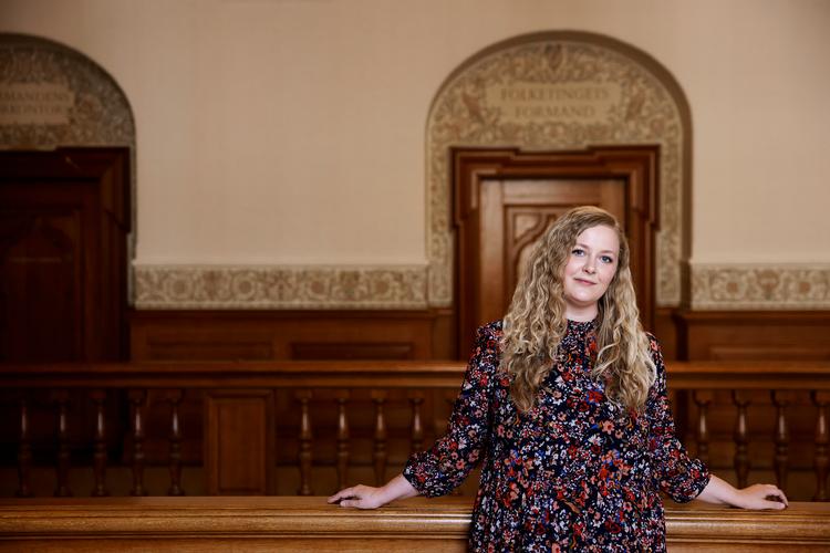 Anne Valentina Berthelsen overnatter typisk hos sin kæreste, der bor i Københavns Sydhavn, i hverdagene, hvor hun har lange dage på Christiansborg.  I weekenderne trækker Lolland Foto: Thomas Borberg