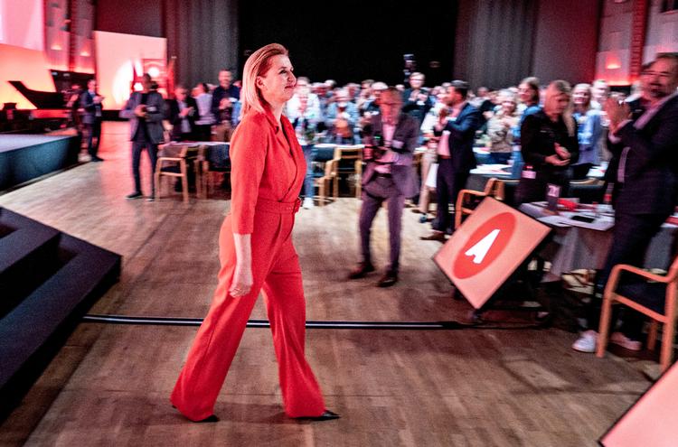Når socialdemokrater taler, uden for citat, naturligvis, lader de stadig forstå, at uanset hvor mange problemer der er med SVM-regeringen, er der stadig ét, der overtrumfer alt: At de ikke længere skal arbejde sammen med Radikale Venstre.  Foto: Henning Bagger/Ritzau Scanpix