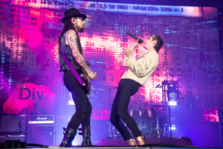 Dave Navarro, til venstre. og Perry Farrell i lykkeligere tider, da Jane's Addiction optrådte i 2021. Foto: Amy Harris/Ritzau Scanpix