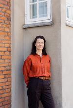 Julie Sten-Knudsens digte er oversat til svensk, engelsk, tysk, polsk og bosnisk og er publiceret i en lang række aviser og tidsskrifter. Nu fylder hun 40. Foto: Lea Meilandt