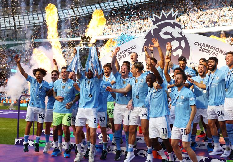 19. maj 2024 vandt Manchester City sit fjerde engelske mesterskab i træk. Det har ingen gjort før dem, selv om fodbolden i England går 136 år tilbage i historien.  Foto: Lee Smith/Ritzau Scanpix