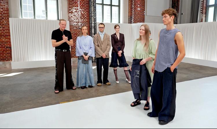 Uge efter uge har designerne konkurreret om at lave de bedste outfit. I fjerde afsnit skulle de tage udgangspunkt i brugt tøj.  Foto: Monday Production