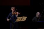 Isabelle Faust og Alexander Melnikov udgør en fast duo. De er blandt de bedste i verden. Onsdag spillede de i Den Sorte Diamant. Foto: Caroline Bittencourt