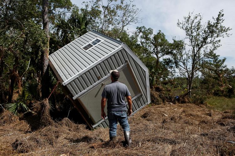 David Hall besigtiger skaderne på sit hotel og sit hjem i Spring Warrior Fish Camp i Floridas Panhandle-område efter orkanen Helene. Foto: Octavio Jones/Ritzau Scanpix