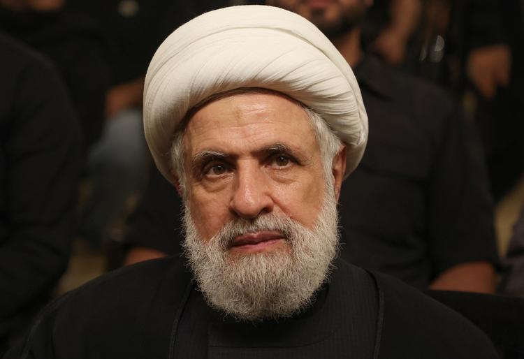 Naim Qassem var i årevis Hassan Nasrallahs højre hånd og næstkommanderende. Efter drabet på Hizbollahs øverste leder træder han nu et skridt op, indtil en permanent efterfølger er blevet udpeget. Foto: Mohamed Azakir/Ritzau Scanpix