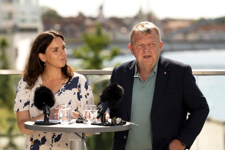     Moderaterne holdt i august sommergruppemøde i Sønderborg, hvor Monika Rubin og partileder og udenrigsminister Lars Løkke Rasmussen svarede på spørgsmål.    Foto: Finn Frandsen