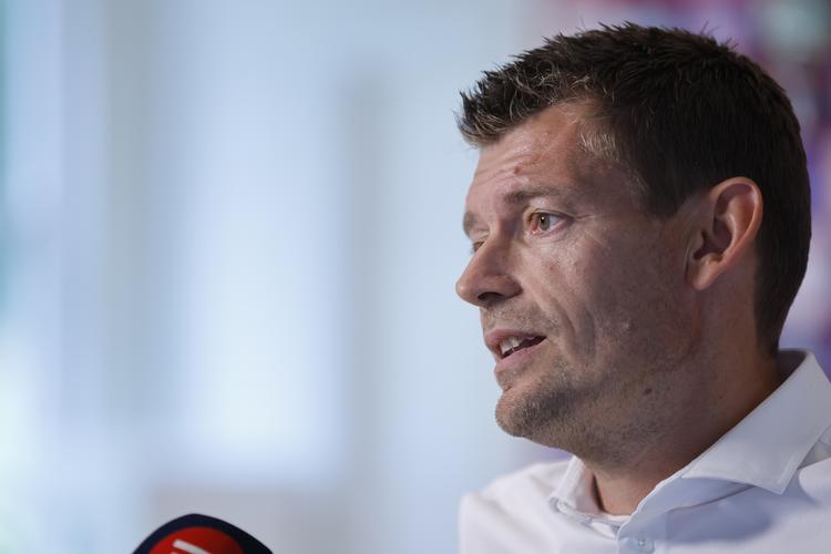 Fungerende landstræner Lars Knudsen har udtaget truppen til de kommende Nations League-udekampe. Foto: Jens Dresling