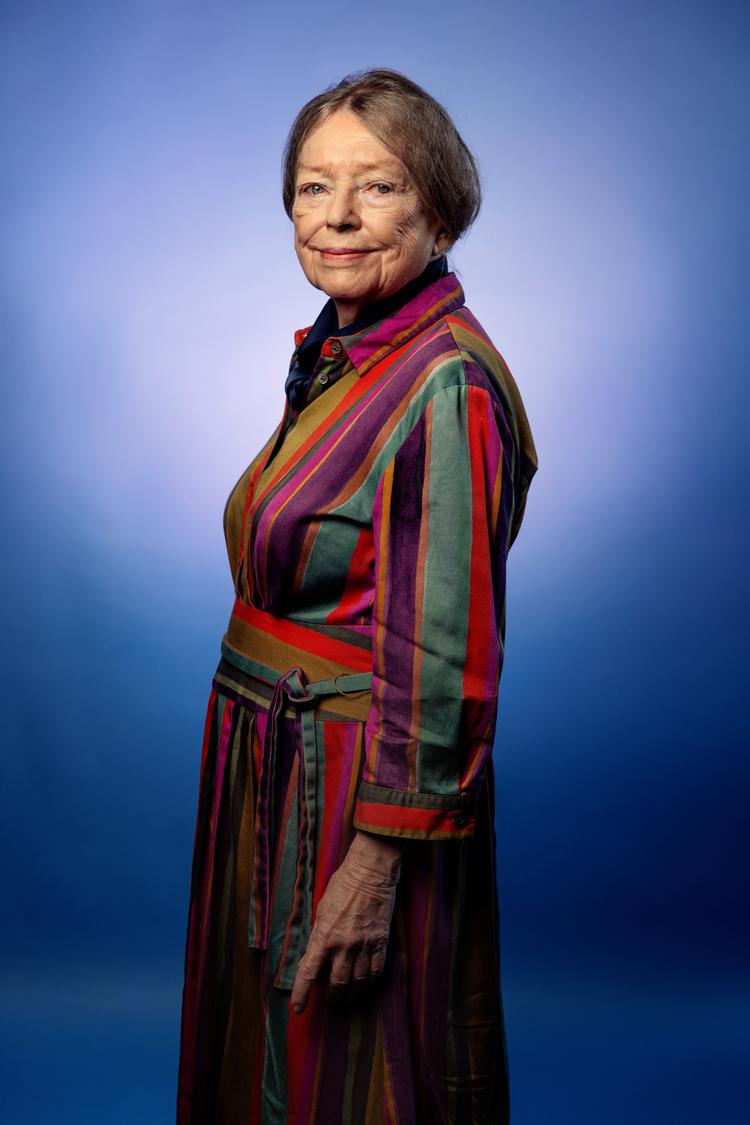 Dorrit Willumsen har altid haft noget med dukker! Også i den nye roman '13 ½ minut' har dukken en vigtig rolle. Foto: Sara Galbiati/Gyldendal