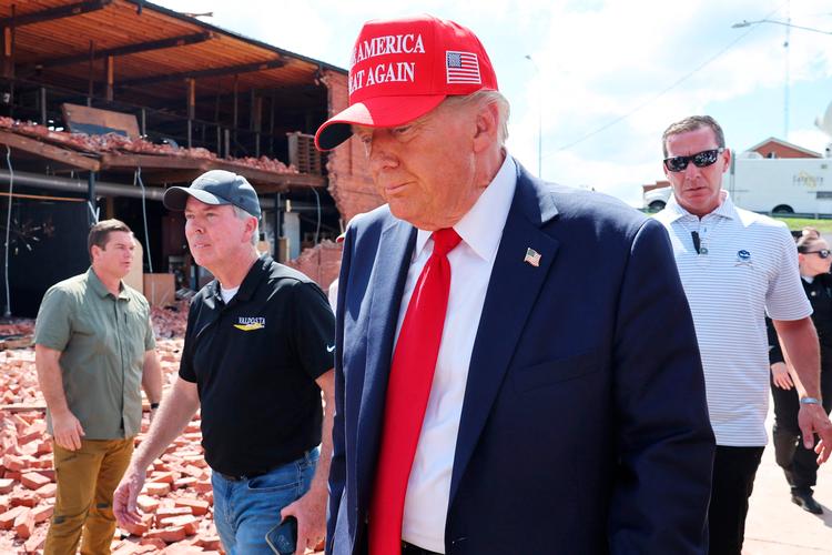Donald Trump besøgte mandag Valdosta i Georgia, der blev hårdt ramt af stormen Helene. Foto: Michael M. Santiago/Ritzau Scanpix