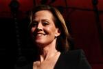 Sigourney Weaver, der fylder 75,  har en aura af seriøsitet. Her er hun på vej mod scenen under filmfestivalen Berlinalen i 2020.  Foto: Annegret Hilse/Ritzau Scanpix