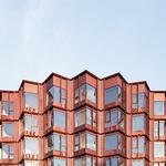 Den takkede facade mod nordvest. Foto: Yulia Kozlova