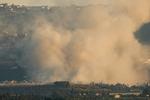 Efter Israels krig i Gaza mod syd har israelsk militær rettet fokus mod Hizbollah i Libanon mod nord. Samtidig er skyggekrigen mod Iran rykket ud i det åbne. Foto: Aziz Taher/Ritzau Scanpix