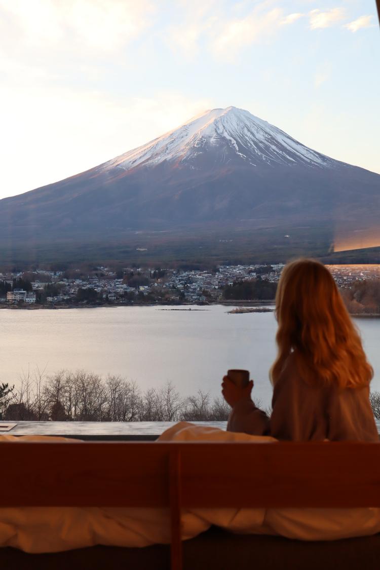 Det er muligt at bestige Fuji på en vandretur, men kun i sommermånederne. Det anbefales at planlægge turen i god tid, hvis man ønsker en guidet tur, da der ofte er mange om buddet.  Foto: Rasmus Straka Skjødt